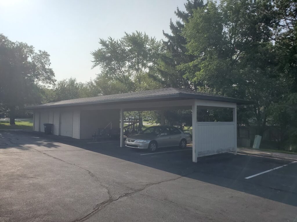 Midwest’s leading commercial gutter cleaners—Illinois, Indiana, and Wisconsin’s trusted experts for commercial gutter maintenance.